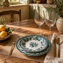 Carica l'immagine nel visualizzatore di Gallery, Servizio da tavola 18 pezzi in gres verde FAUSTINE