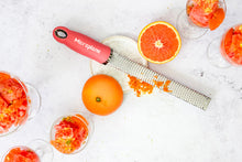 Carica l'immagine nel visualizzatore di Gallery, Grattugia  Premium Lipstick Pink Zester MICROPLANE