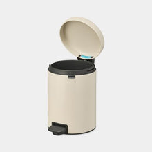Carica l'immagine nel visualizzatore di Gallery, Pattumiera a pedale NewIcon Brabantia 5 lt Soft Beige