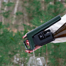 Carica l'immagine nel visualizzatore di Gallery, Sistema di mescita Coravin Timeless Six+ Forest Green - Promo Black Friday