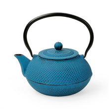 Carica l'immagine nel visualizzatore di Gallery, Teiera ghisa con filtro in acciaio inox "emai" L 1,2 Blu