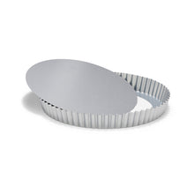 Carica l'immagine nel visualizzatore di Gallery, Tortiera crostata silver top con fondo removibile Ø30 Patisse