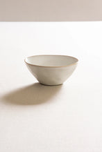 Carica l'immagine nel visualizzatore di Gallery, Bowl Ø11 organic white DUTCH ROSE