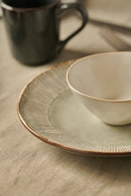 Carica l'immagine nel visualizzatore di Gallery, Piatto piano Ø21.5 organic cream DUTCH ROSE