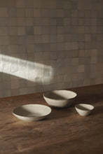 Carica l'immagine nel visualizzatore di Gallery, Piatto fondo Ø23.5 organic cream DUTCH ROSE