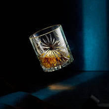 Carica l'immagine nel visualizzatore di Gallery, The Connoisseur's Set - Bicchiere da whisky Soleil Edition R.O.C.K.S.