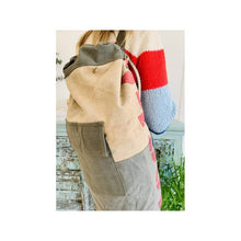 Carica l'immagine nel visualizzatore di Gallery, Zaino Rotondo In Tessuto Riciclato Militare Duffel Dfg05