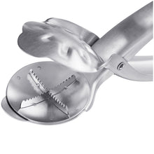 Carica l'immagine nel visualizzatore di Gallery, Tagliacastagne con lama dentata Westmark