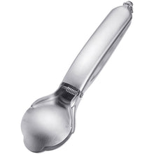 Carica l'immagine nel visualizzatore di Gallery, Tagliacastagne con lama dentata Westmark