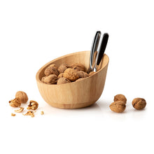 Carica l'immagine nel visualizzatore di Gallery, Ciotola in legno con schiaccianoci Continenta