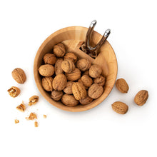 Carica l'immagine nel visualizzatore di Gallery, Ciotola in legno con schiaccianoci Continenta