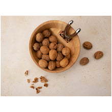 Carica l'immagine nel visualizzatore di Gallery, Ciotola in legno con schiaccianoci Continenta