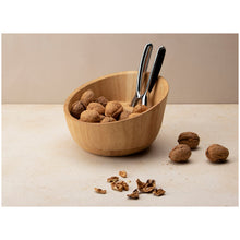 Carica l'immagine nel visualizzatore di Gallery, Ciotola in legno con schiaccianoci Continenta