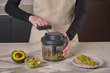 Carica l'immagine nel visualizzatore di Gallery, Tritatutto manuale a corda 3 lame inox 800ml Easy Pull