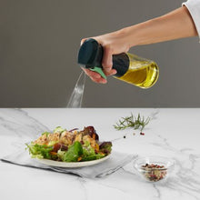 Carica l'immagine nel visualizzatore di Gallery, Oliera dosatore spray per olio Lekue
