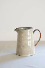 Carica l'immagine nel visualizzatore di Gallery, Brocca organic cream DUTCH ROSE