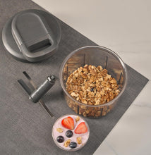 Carica l'immagine nel visualizzatore di Gallery, Tritatutto manuale a corda 3 lame inox 800ml Easy Pull