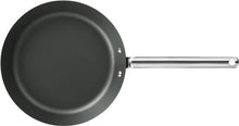 Carica l'immagine nel visualizzatore di Gallery, Padella in ferro SCANPAN Black Iron Ø26