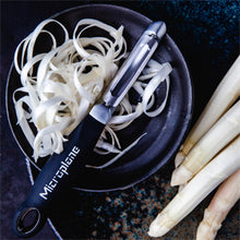 Carica l'immagine nel visualizzatore di Gallery, Pelapatate professionale MICROPLANE