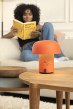 Carica l'immagine nel visualizzatore di Gallery, Lampada ricaricabile con altoparlante Bluetooth JBL Sensa Play Mini Orange