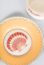 Carica l'immagine nel visualizzatore di Gallery, Tazza da the con piattino Yvonne Ellen Bride