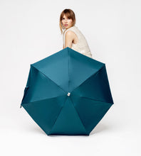 Carica l'immagine nel visualizzatore di Gallery, Mini ombrello da pioggia micro & solide Anatole Blu Octave