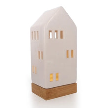 Carica l'immagine nel visualizzatore di Gallery, Casetta portacandele in ceramica h 22,5 cm