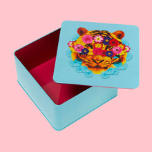 Carica l'immagine nel visualizzatore di Gallery, Scatola in latta quadrata Masktiger Gangzai Design