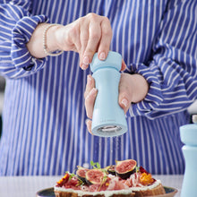 Carica l'immagine nel visualizzatore di Gallery, Macina Sale/Pepe Kenton Blue Salt Cole & Mason