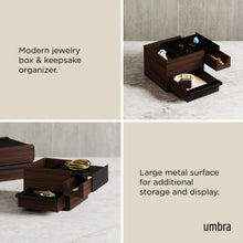 Carica l'immagine nel visualizzatore di Gallery, Portagioie in legno Stowit Mini noce UMBRA