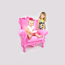 Carica l'immagine nel visualizzatore di Gallery, Poltrona per interno/esterno Little Queen Of Love