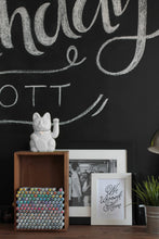 Carica l'immagine nel visualizzatore di Gallery, Gatto portafortuna Maneki Neko h15 Rosso "Fortuna e Amore"