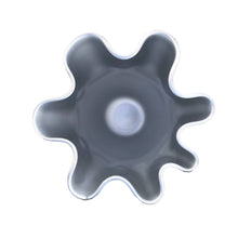 Carica l'immagine nel visualizzatore di Gallery, Vaso fiori in vetro a fazzoletto soffiato a mano argento