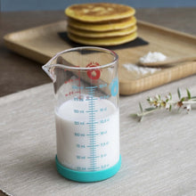 Carica l'immagine nel visualizzatore di Gallery, Caraffa graduata 200ml in vetro Pebbly