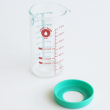 Carica l'immagine nel visualizzatore di Gallery, Caraffa graduata 200ml in vetro Pebbly