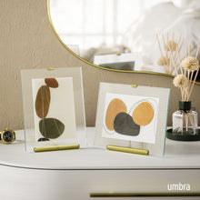 Carica l'immagine nel visualizzatore di Gallery, Cornice portafoto 20x25 Flute ottone