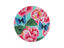 Carica l'immagine nel visualizzatore di Gallery, Tazza mug 400ml con sottobicchiere "Camelia Dreams" by Gabby Malpas