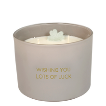 Carica l'immagine nel visualizzatore di Gallery, Candela di soia Wishing you lots of luck con quadrifoglio MY FLAME