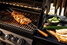 Carica l'immagine nel visualizzatore di Gallery, Spiedo acciaio forgiato a forchetta Churrasco cm.50