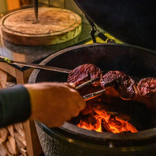 Carica l'immagine nel visualizzatore di Gallery, Spiedo acciaio forgiato a V Churrasco cm.50