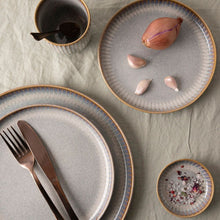 Carica l'immagine nel visualizzatore di Gallery, Piatto piano Ø21,5 Sapphire Grey DUTCH ROSE