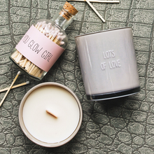 Carica l'immagine nel visualizzatore di Gallery, Candela di soia LOTS OF LOVE di MyFlame  8*8