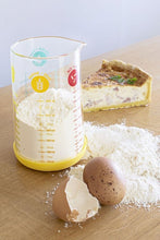 Carica l'immagine nel visualizzatore di Gallery, Caraffa graduata 500ml in vetro Pebbly