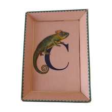 Carica l'immagine nel visualizzatore di Gallery, Portagioie rettangolare svuotatasche Alphabet Yvonne Ellen