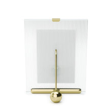 Carica l'immagine nel visualizzatore di Gallery, Cornice portafoto 20x25 Flute ottone