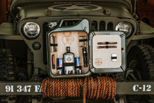 Carica l'immagine nel visualizzatore di Gallery, Jerrycan Mini Bar Original - The spirit of the real men Nera