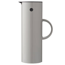 Carica l'immagine nel visualizzatore di Gallery, Caraffa termoisolata Stelton EM77 Light Grey