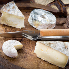 Carica l'immagine nel visualizzatore di Gallery, Set formaggio coltello e forchetta Opinel