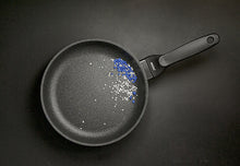 Carica l'immagine nel visualizzatore di Gallery, Padella alta Induzione Ø28 alluminio pressofuso RISOLÌ BLACK PLUS