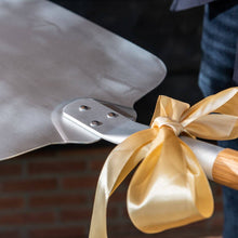 Carica l'immagine nel visualizzatore di Gallery, Pala per pizza inox con manico in quercia BOSKA (mod. piccolo)